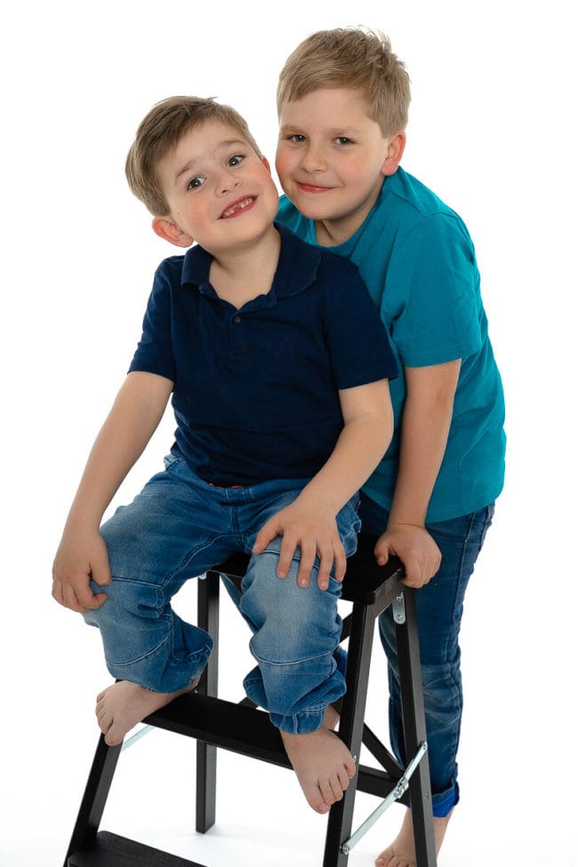 Kindergartenfotografie, Schulfotografie, Kindergartenfotos, Schulfotos, Volksschule, Hort, EKIZ, Kinderfotograf, Kinderfotografie, Wien, Fotograf, Markus Grill, Kleine Foto Helden, moderne Kindergartenfotografie, Geschwisterfotos, Familienfotografie, Familienfotograf