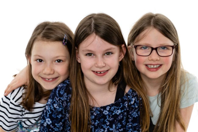 Kindergartenfotografie, Schulfotografie, Kindergartenfotos, Schulfotos, Volksschule, Hort, EKIZ, Kinderfotograf, Kinderfotografie, Wien, Fotograf, Markus Grill, Kleine Foto Helden, moderne Kindergartenfotografie, Geschwisterfotos, Familienfotografie, Familienfotograf