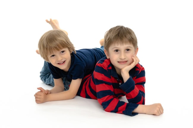 Kindergartenfotografie, Schulfotografie, Kindergartenfotos, Schulfotos, Volksschule, Hort, EKIZ, Kinderfotograf, Kinderfotografie, Wien, Fotograf, Markus Grill, Kleine Foto Helden, moderne Kindergartenfotografie, Geschwisterfotos, Familienfotografie, Familienfotograf