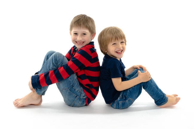 Kindergartenfotografie, Schulfotografie, Kindergartenfotos, Schulfotos, Volksschule, Hort, EKIZ, Kinderfotograf, Kinderfotografie, Wien, Fotograf, Markus Grill, Kleine Foto Helden, moderne Kindergartenfotografie, Geschwisterfotos, Familienfotografie, Familienfotograf