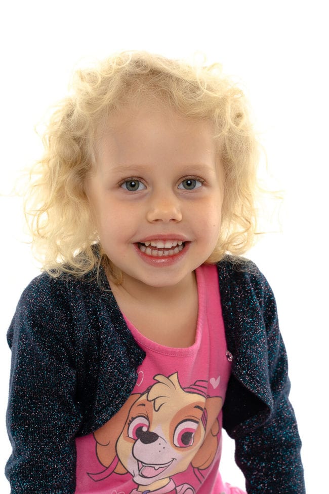 Kindergartenfotografie, Schulfotografie, Kindergartenfotos, Schulfotos, Volksschule, Hort, EKIZ, Kinderfotograf, Kinderfotografie, Wien, Fotograf, Markus Grill, Kleine Foto Helden, moderne Kindergartenfotografie, Geschwisterfotos, Familienfotografie, Familienfotograf